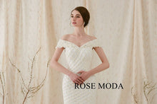 Load image into Gallery viewer, Rosemoda-mermaid-weddingdress-g-detail.jpg