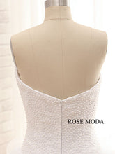 Load image into Gallery viewer, rosemoda-ball-gown-weddingdress-f-detail