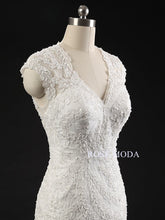 Load image into Gallery viewer, rosemoda-cap-sleeve-lace-mermaid-wedding-dress-cut-out-back-f.jpg