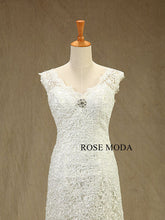 Load image into Gallery viewer, rosemoda-cap-sleeve-lace-mermaid-wedding-dress-d_208e4502-ed31-4a0d-aac7-fc5c58e70639.jpg