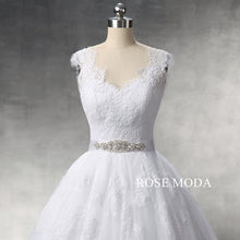 Load image into Gallery viewer, rosemoda-chantilly-lace-ball-gown-wedding-dress-e.jpg