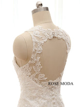 Load image into Gallery viewer, rosemoda-cut-out-back-lace-mermaid-weddingdress-i.jpg
