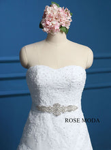 Load image into Gallery viewer, rosemoda-fitted-a-line-lace-wedding-dress-e_00d506bd-c2cc-49a6-8c8d-8ada499125bb.jpg