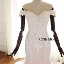 Load image into Gallery viewer, rosemoda-lace-mermaid-wedding-dress-d_b465072c-2dba-4138-a236-f715eb9f3838.jpg