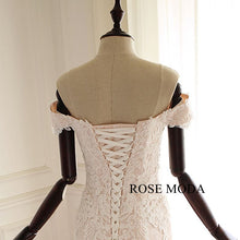 Load image into Gallery viewer, rosemoda-lace-mermaid-wedding-dress-e_fee5c8e9-287a-43fe-9097-8c5e0ffc8a8e.jpg