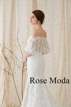 Load image into Gallery viewer, rosemoda-lace-mermaid-weddingdress-i-detail.jpg