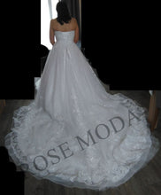 Load image into Gallery viewer, bride-4.jpg
