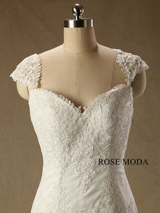 rosemoda-Lace-fit-and-flare-mermaid-wedding-dress-d_a1644d88-ebad-42bb-a2f1-0aa7c3cc81cb.jpg