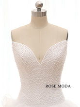 Load image into Gallery viewer, rosemoda-ball-gown-weddingdress-d-detail
