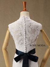 Load image into Gallery viewer, rosemoda-cap-sleeve-chantilly-lace-mermaid-wedding-dress-f.jpg
