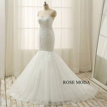 Load image into Gallery viewer, rosemoda-chantilly-lace-mermaid-wedding-dress-b_02a51408-e2d4-4c92-a127-d64c83347933.jpg
