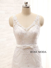 Load image into Gallery viewer, rosemoda-dropped-a-line-wedding-dress-f.jpg
