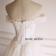 Load image into Gallery viewer, rosemoda-dropped-a-line-wedding-dress-f_2c1e7e7b-5d4f-4b1c-82ac-0e81540a1d12.jpg
