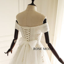 Load image into Gallery viewer, rosemoda-elegant-a-line-wedding-dress-c_4bd0e816-adc9-48fa-a75c-33f5c14069a9.jpg
