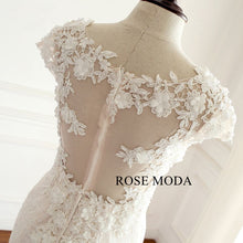 Load image into Gallery viewer, rosemoda-lace-mermaid-wedding-dress-d_a01b1636-d482-4c69-b0d0-55cf453fd8a3.jpg
