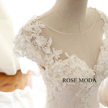 Load image into Gallery viewer, rosemoda-lace-mermaid-wedding-dress-f_c8860f75-af56-432f-bdf0-1d17ded9316f.jpg
