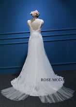 Load image into Gallery viewer, rosemoda-lace-mermaid-weddingdress-c_68d9cc10-49e5-450e-829f-0d1116de0ba9.jpg
