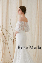 Load image into Gallery viewer, rosemoda-lace-mermaid-weddingdress-i-detail.jpg
