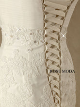 Load image into Gallery viewer,     rosemoda-lace-tiered-organza-mermaid-wedding-dress-k.jpg
