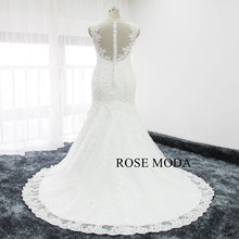 Load image into Gallery viewer, rosemoda-pearl-lace-mermaid-wedding-dress-c_52f58fa9-f97c-4e6f-9c6f-e03f6f18ad5e.jpg
