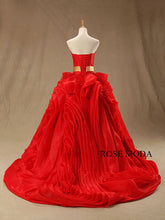 Load image into Gallery viewer,     rosemoda-red-ruffled-organza-ball-gown-wedding-dress-c_c358c0e1-6fbe-4b31-8675-f5729beb09ed.jpg
