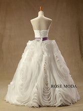 Load image into Gallery viewer,     rosemoda-ruffled-organza-ball-gown-wedding-dress-c_754a154e-6b45-4c2c-a7f3-66629a8bfb16.jpg
